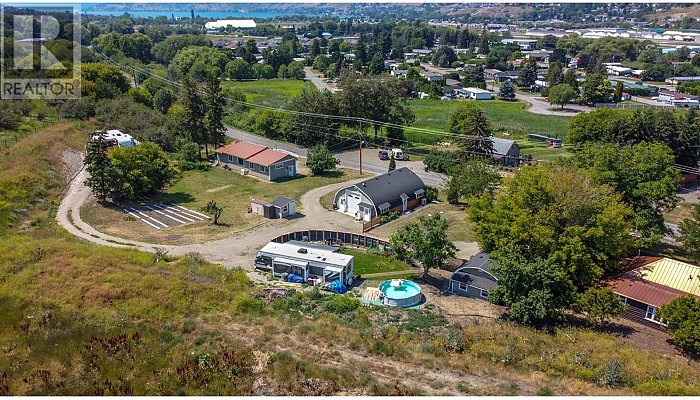 6226 Okanagan Avenue - Photo 1