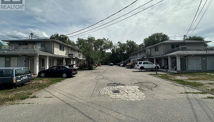 3710-3712 24 Avenue - Photo 1