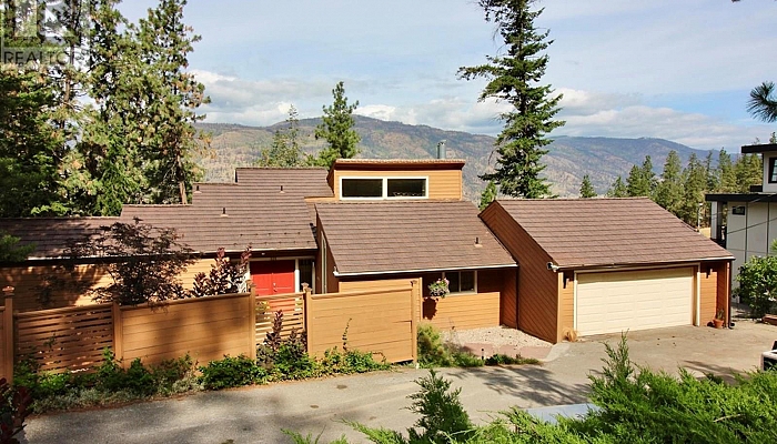 324 Clifton Road N - Photo 1