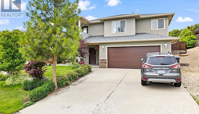 1520 Feedham Avenue - Photo 1