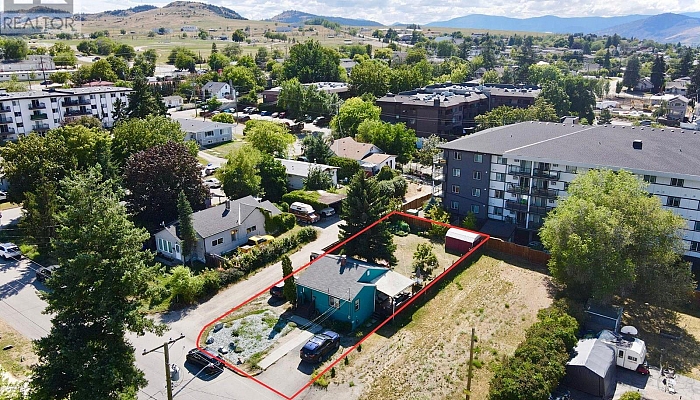 1802 31 Street - Photo 1