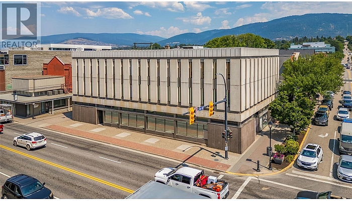 3131 30th Avenue - Photo 1
