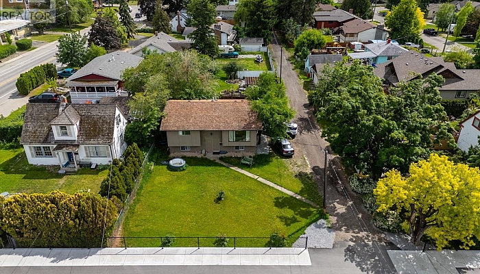 1502 32 Avenue - Photo 1