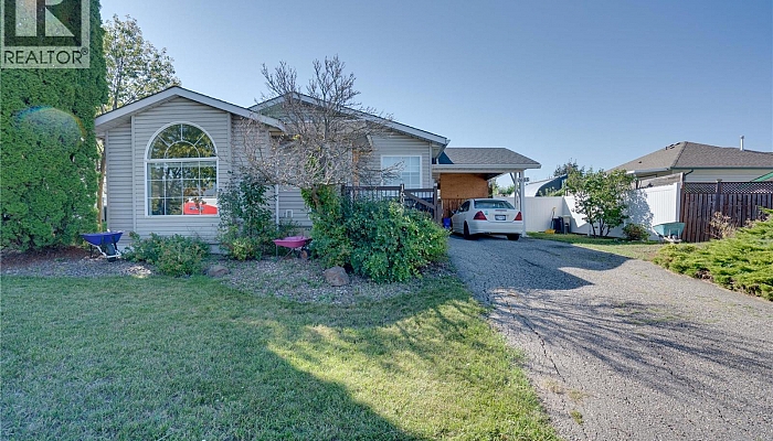 1605 15 Avenue - Photo 1