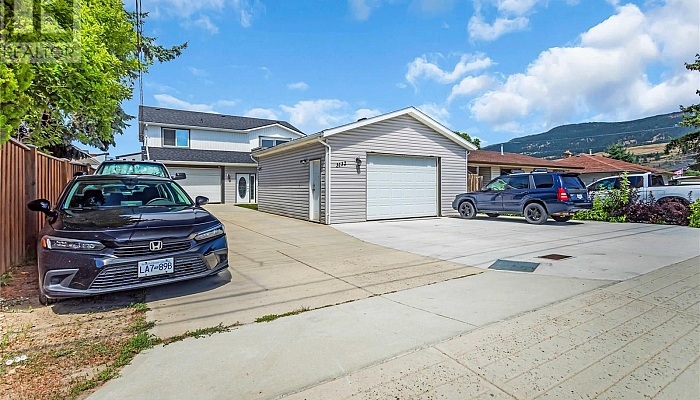 3132 Woodsdale Road - Photo 1