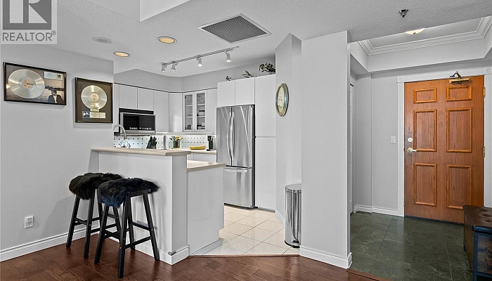 1152 Sunset Drive Unit# 706 - Photo 1