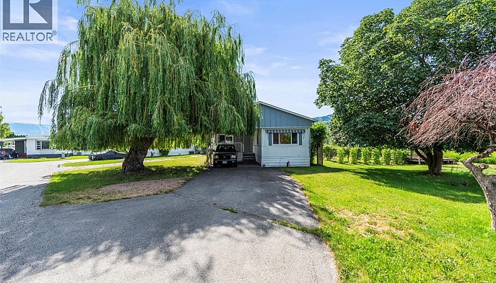 2727 Lakeshore Road Unit# 101 - Photo 1