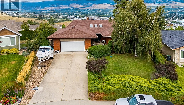 975 Monashee Place - Photo 1