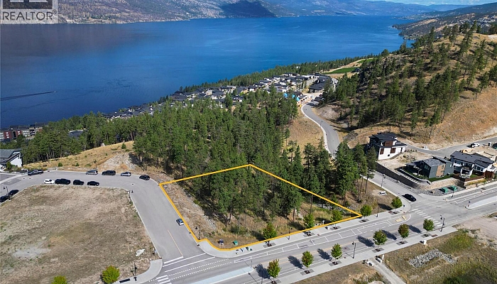 1810 Hilltop Crescent - Photo 1