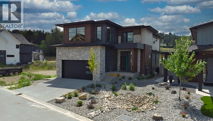 925 Bull Crescent - Photo 1