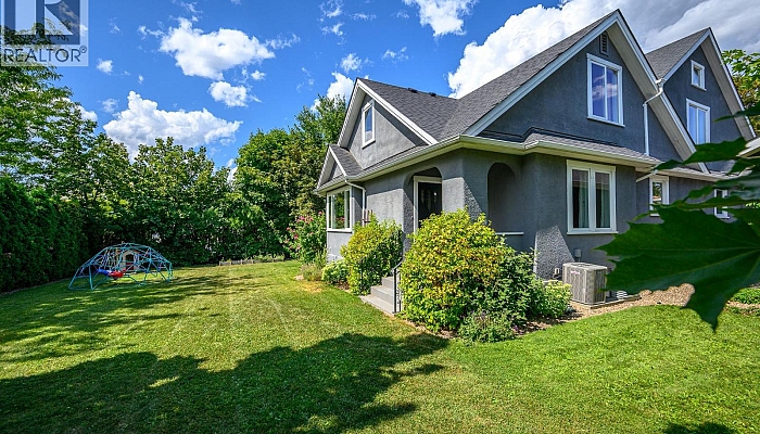 2501 30 Avenue - Photo 1