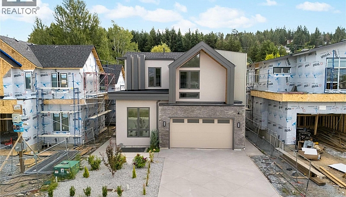 1004 Bull Crescent - Photo 1