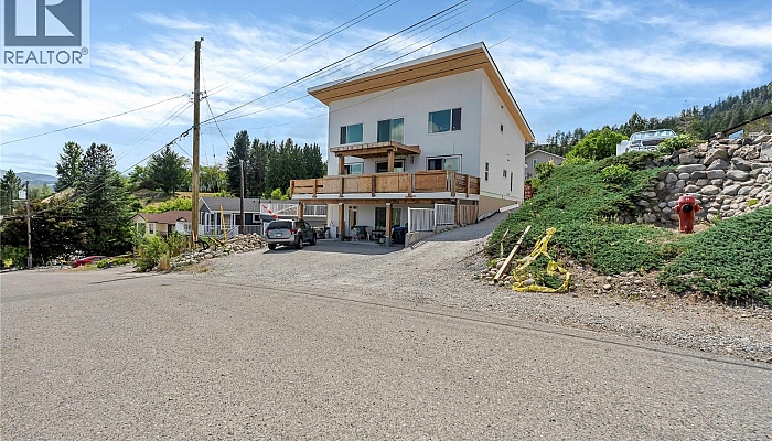 6074 Jackson Crescent - Photo 1