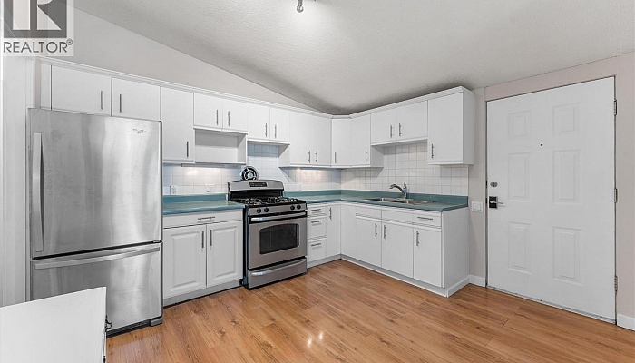 353 Boyce Crescent Unit# 18 - Photo 1