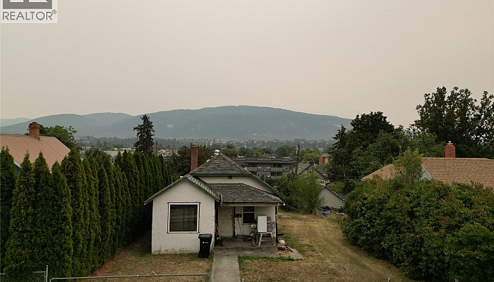 4215 34 Street - Photo 1