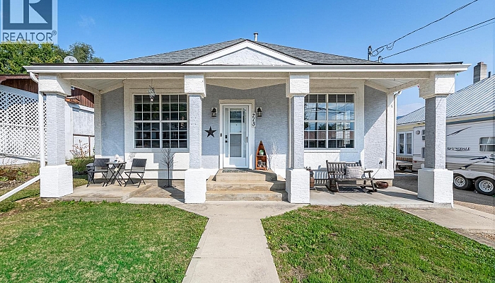 715 Hubert Avenue - Photo 1