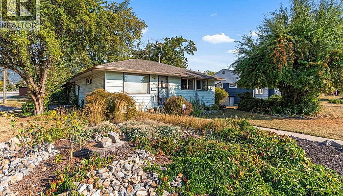 3405 18 Street - Photo 1