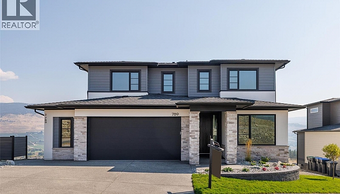 789 Carleton Street - Photo 1