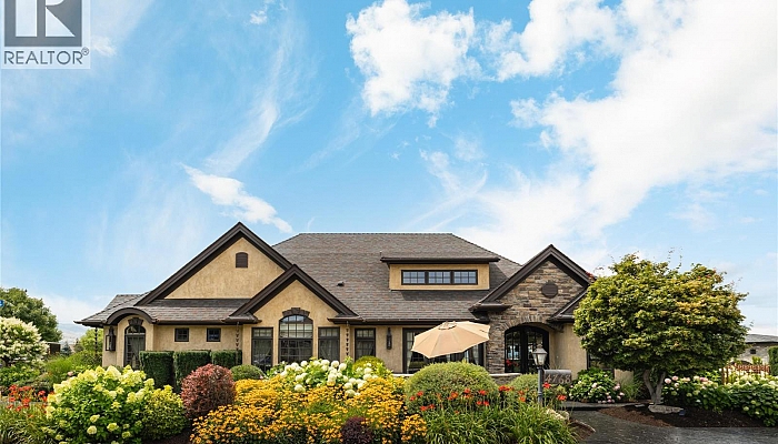 4768 CARMEL Crescent - Photo 1