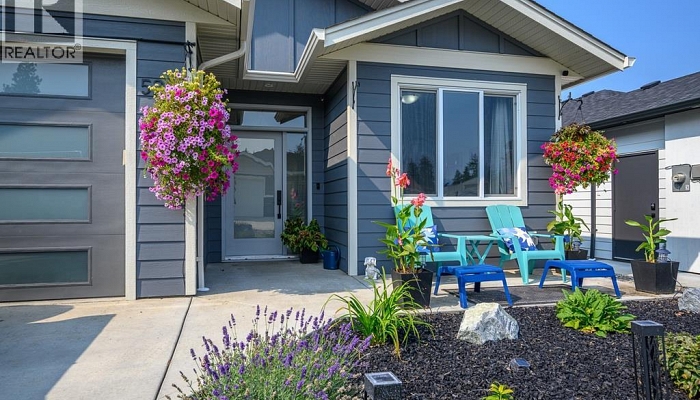 528 Loon Avenue - Photo 1