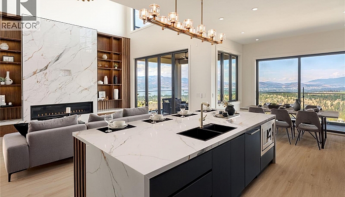 1016 EMSLIE Street - Photo 1