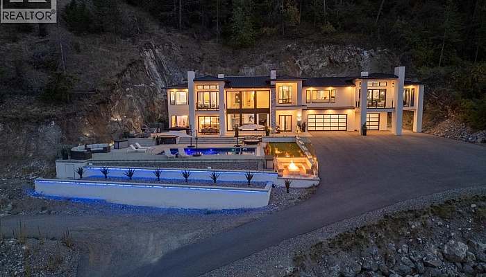 112 Sunset Boulevard - Photo 1