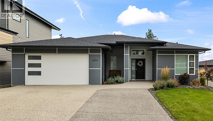 2573 Crown Crest Drive - Photo 1