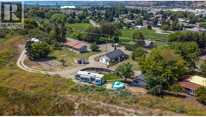 6226 Okanagan Avenue - Photo 1