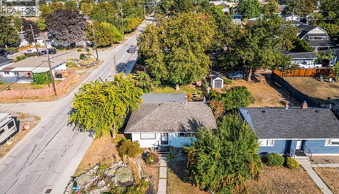 3405 18 Street - Photo 1