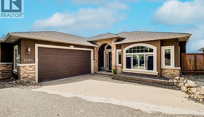 1084 Hume Avenue - Photo 1