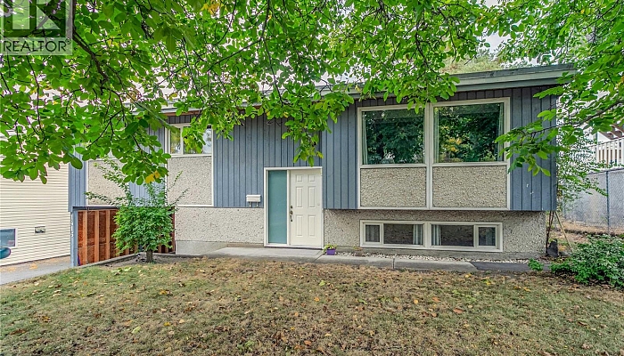 1415 Highland Drive S - Photo 1