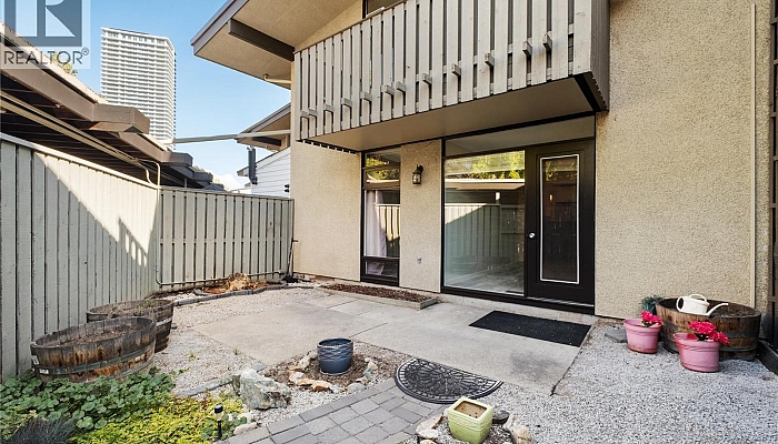 353 Boyce Crescent Unit# 14 - Photo 1