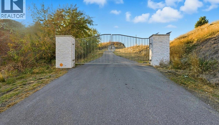 6924 / 6926 Old Kamloops Road - Photo 1