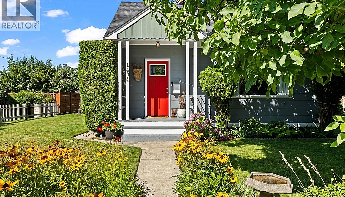 1404 Graham Street - Photo 1