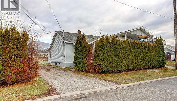 4005 24 Street - Photo 1