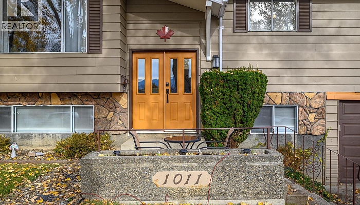 1011 33 Avenue - Photo 1