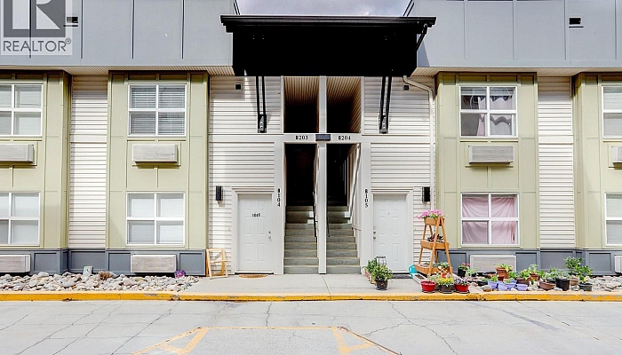 1477 Glenmore Road N Unit# B-203 - Photo 1