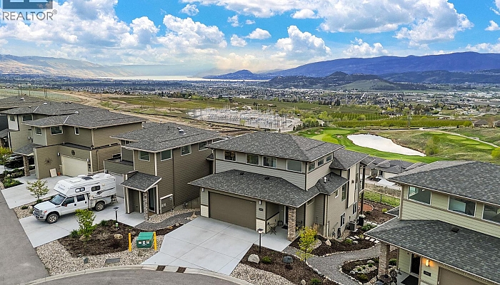 1474 Summer Crescent - Photo 1