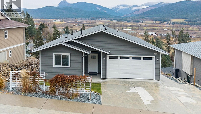 1807 Gallon Avenue - Photo 1