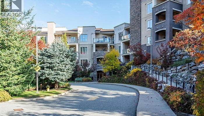 1875 Country Club Drive Unit# 1514 - Photo 1