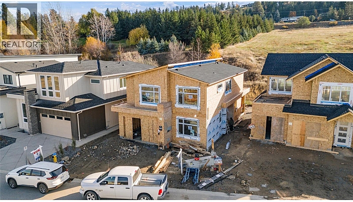 1016 Bull Crescent - Photo 1