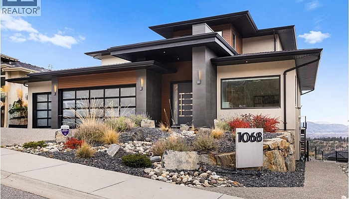 1068 Clarance Avenue - Photo 1