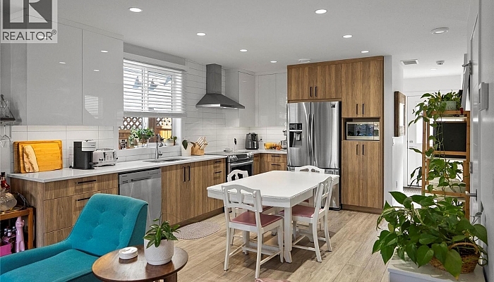 727 Cadder Avenue - Photo 1