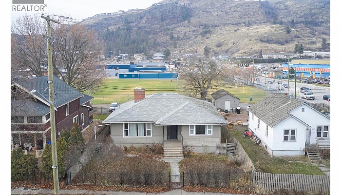 4214 34 Street - Photo 1