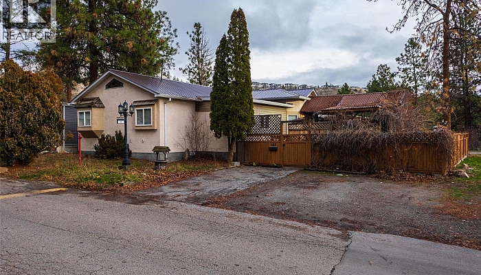 1999 Highway 97 S Unit# 145 - Photo 1