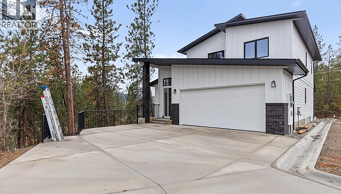 2208 Surrey Road - Photo 1