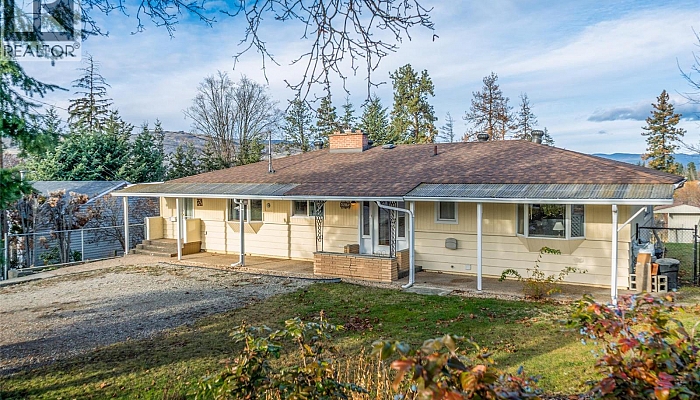 1805 39 Avenue - Photo 1