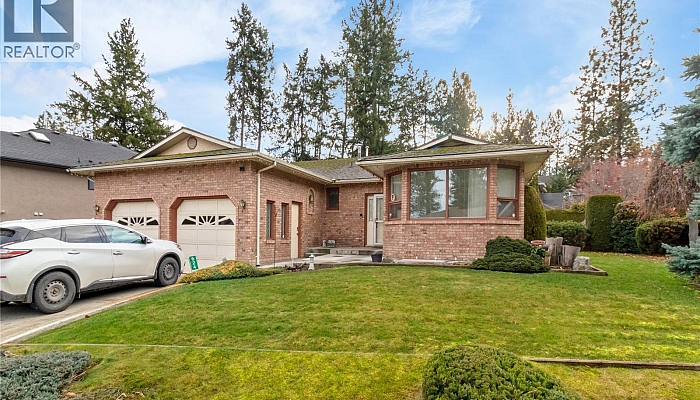 624 Cassiar Crescent - Photo 1