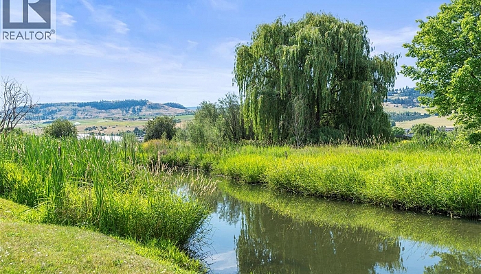 2727 Lakeshore Road Unit# 101 - Photo 1