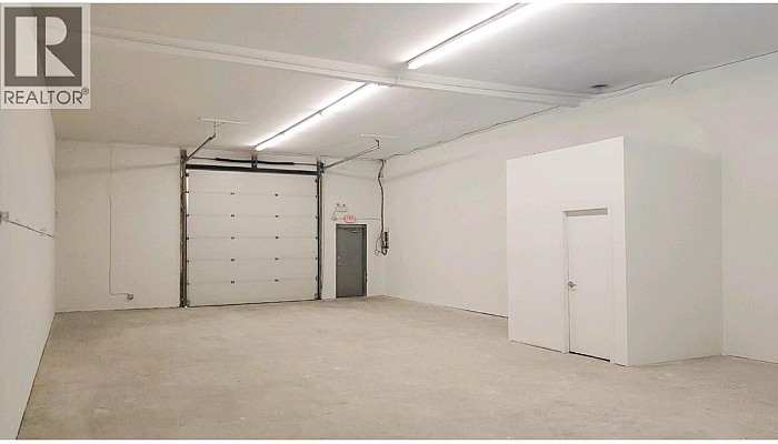 880 Leathead Road Unit# 4 - Photo 1